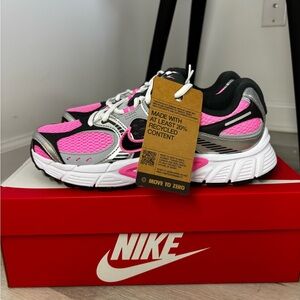 Nike V5 RNR Running Sneakers | New w/ Box